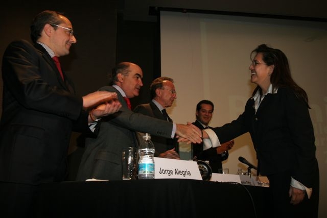 Descripci�n: http://www.mexder.com.mx/MEX/GRA/participante%205.JPG