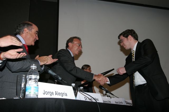 Descripci�n: http://www.mexder.com.mx/MEX/GRA/participante%206.JPG